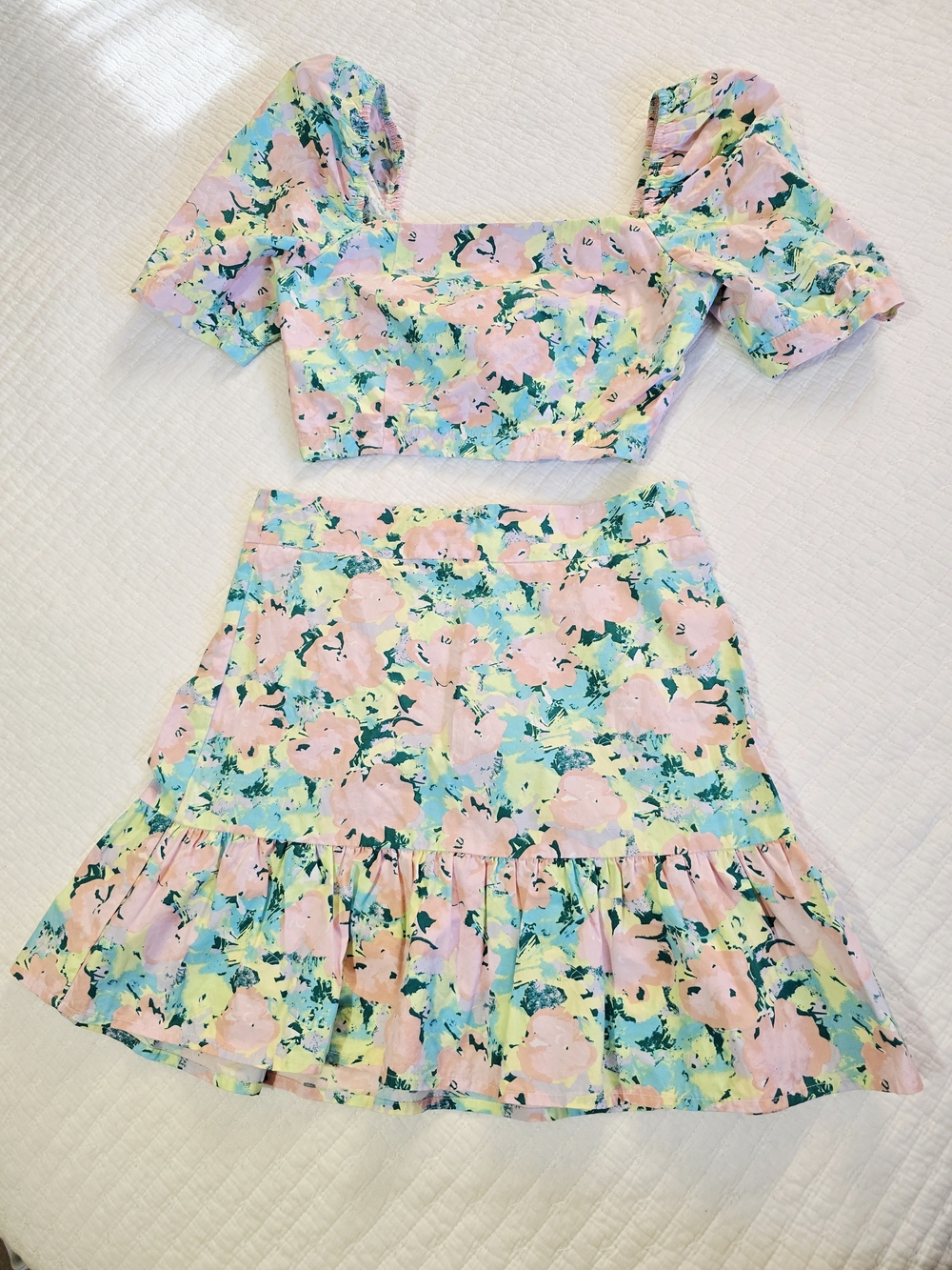 Gianni Bini Pastel Pink Floral Two-Piece Dress Set